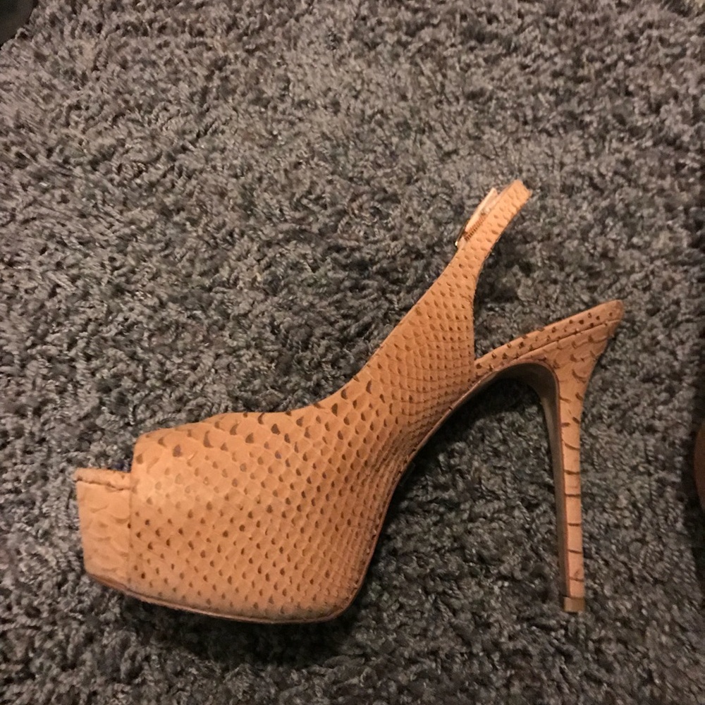 Pour la Victoire sandals 38.5